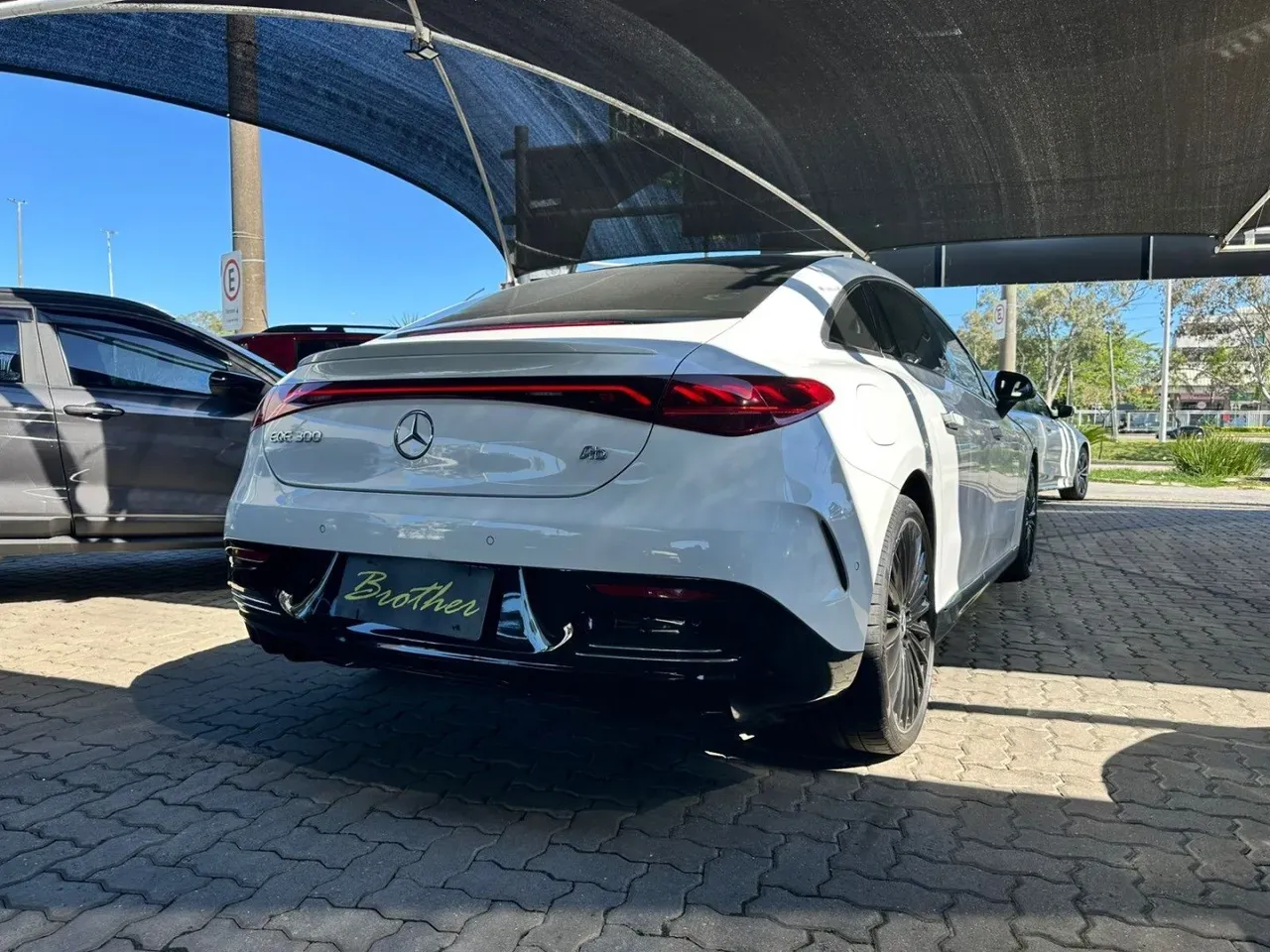 Mercedes Eqe 300 - Imagem 4