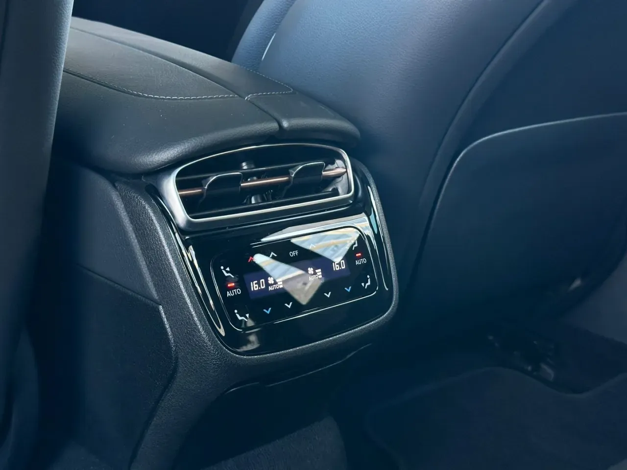 Mercedes Eqe 300 - Imagem 13