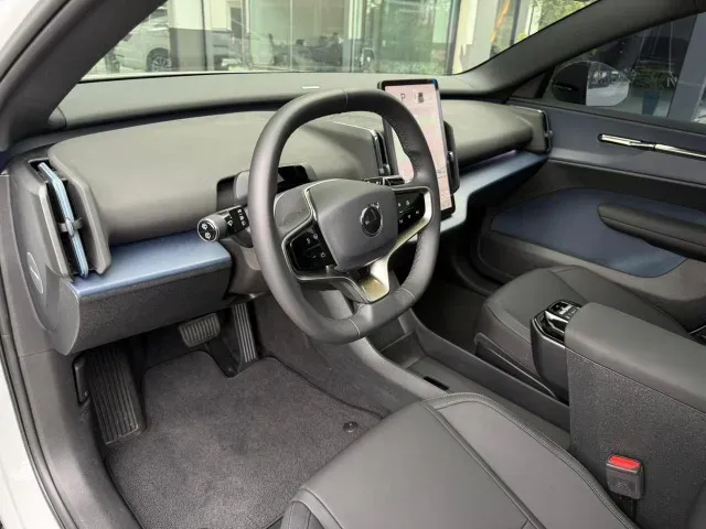 Volvo EX30 - Imagem 4