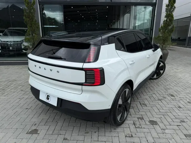Volvo EX30 - Imagem 7