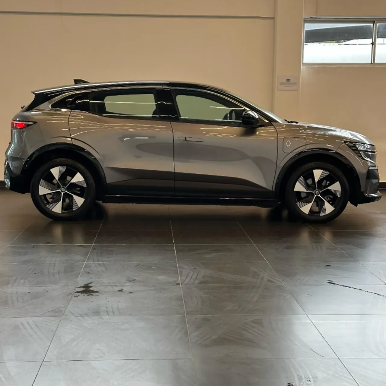 Renault Megane E-tech Electric - Imagem 9