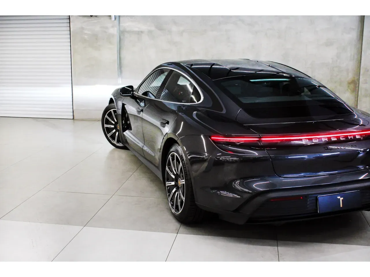 Porsche Taycan - Imagem 8