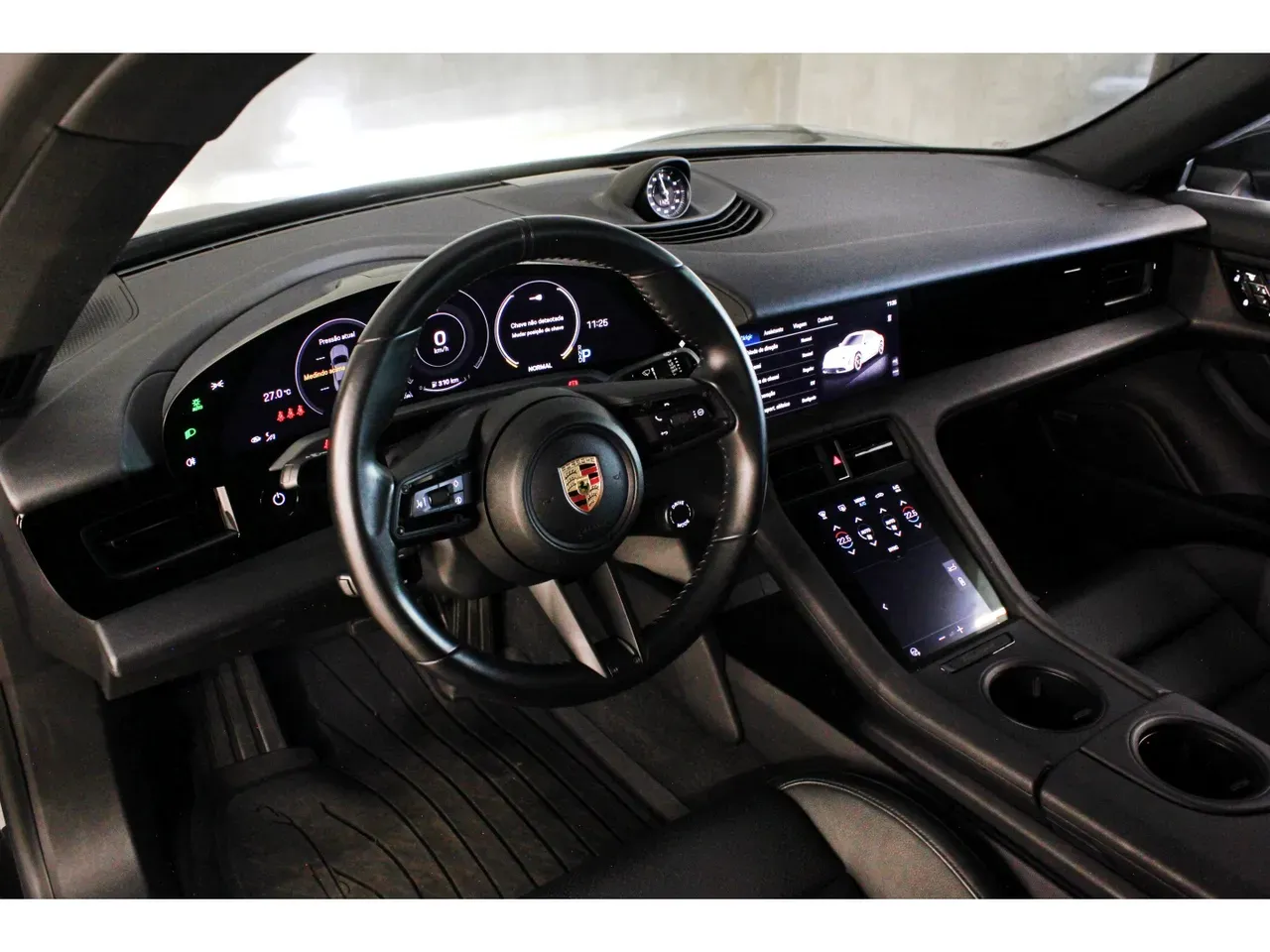 Porsche Taycan - Imagem 11