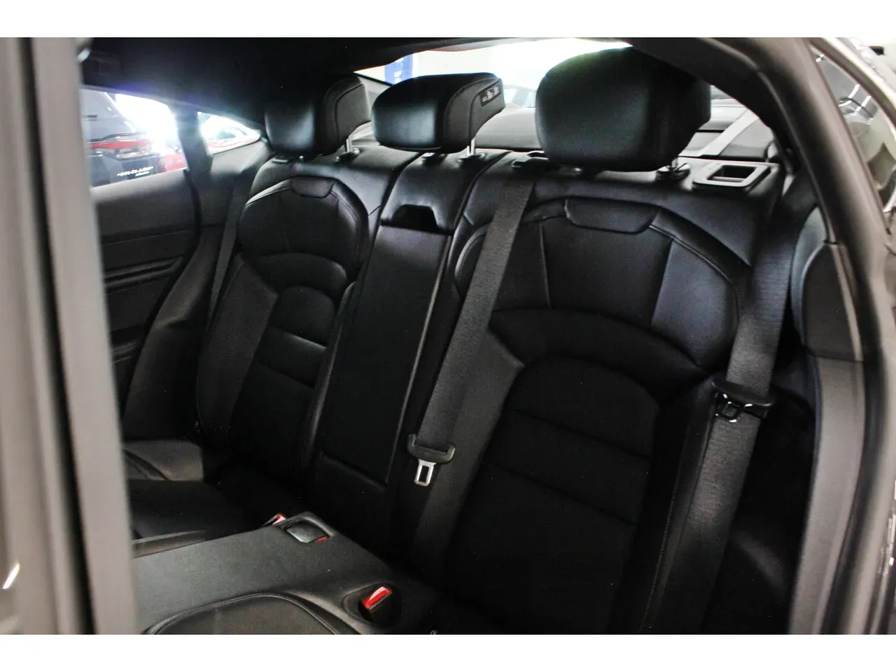 Porsche Taycan - Imagem 14