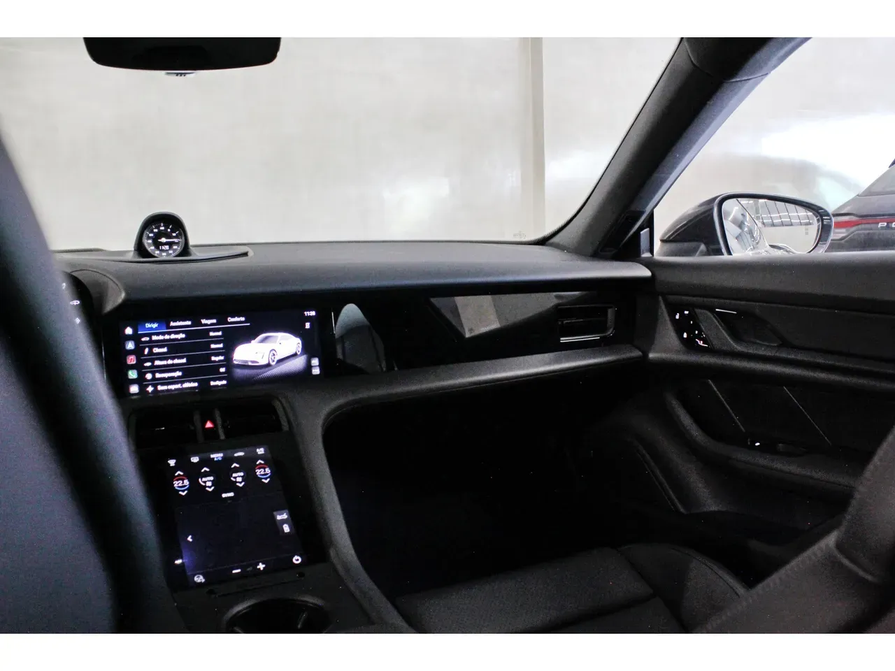 Porsche Taycan - Imagem 16