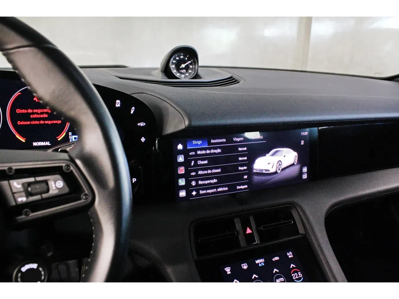 Porsche Taycan - Imagem 18