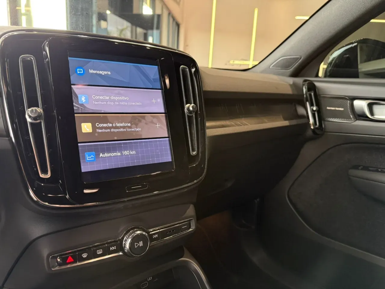 Volvo C40 Recharge - Imagem 16