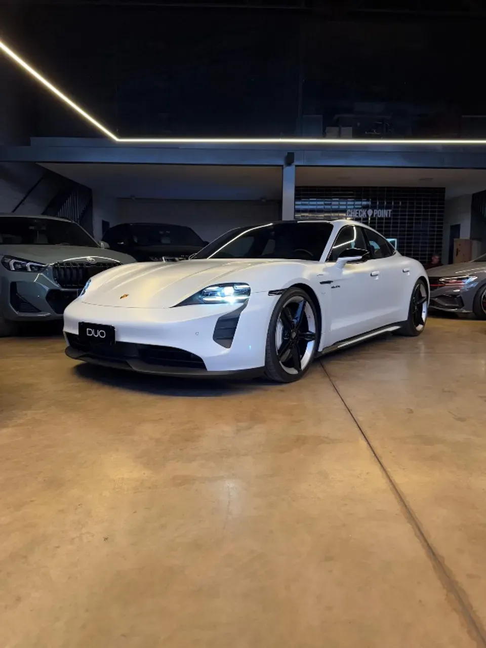 Porsche Taycan - Imagem 2