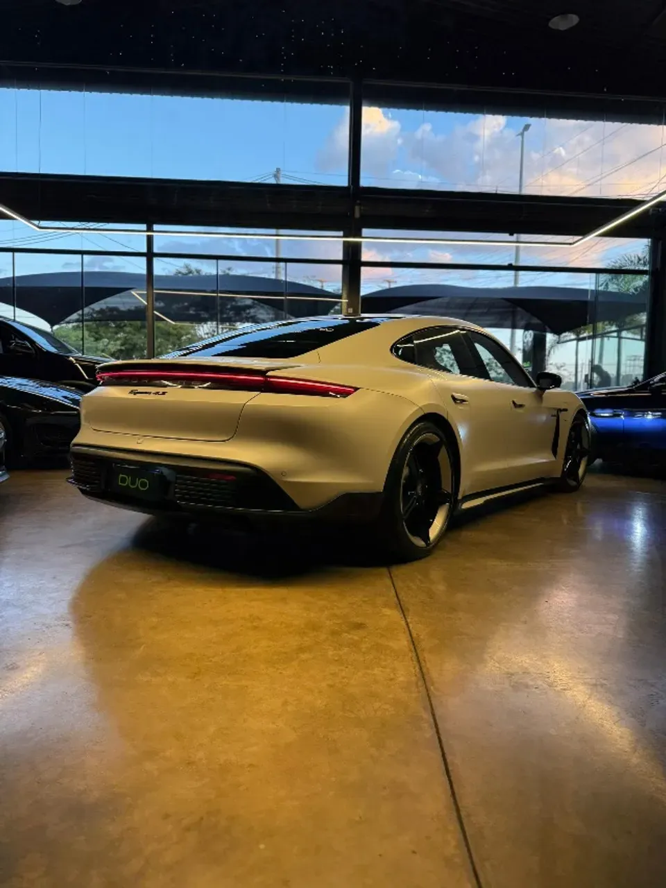 Porsche Taycan - Imagem 4