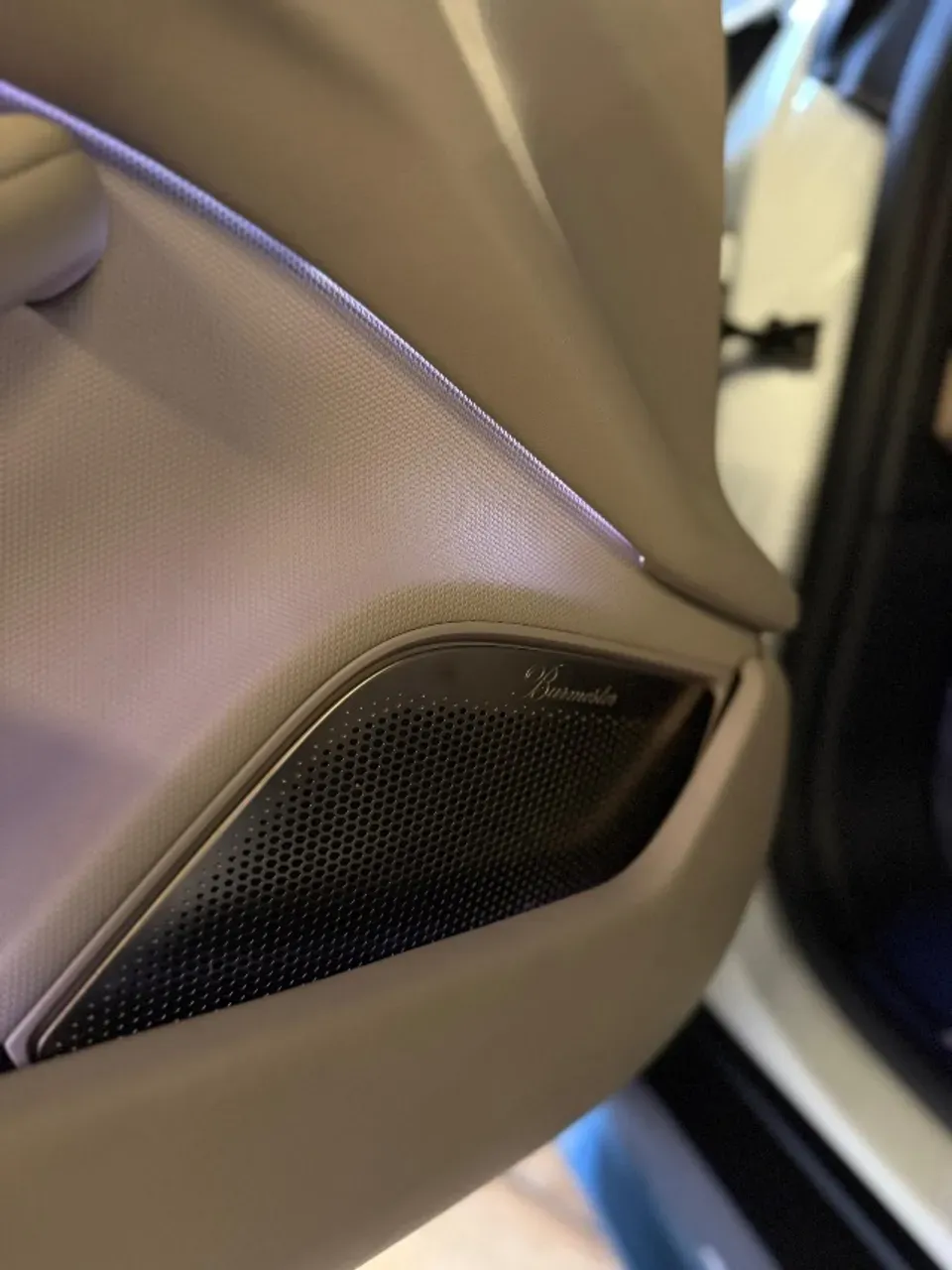 Porsche Taycan - Imagem 13