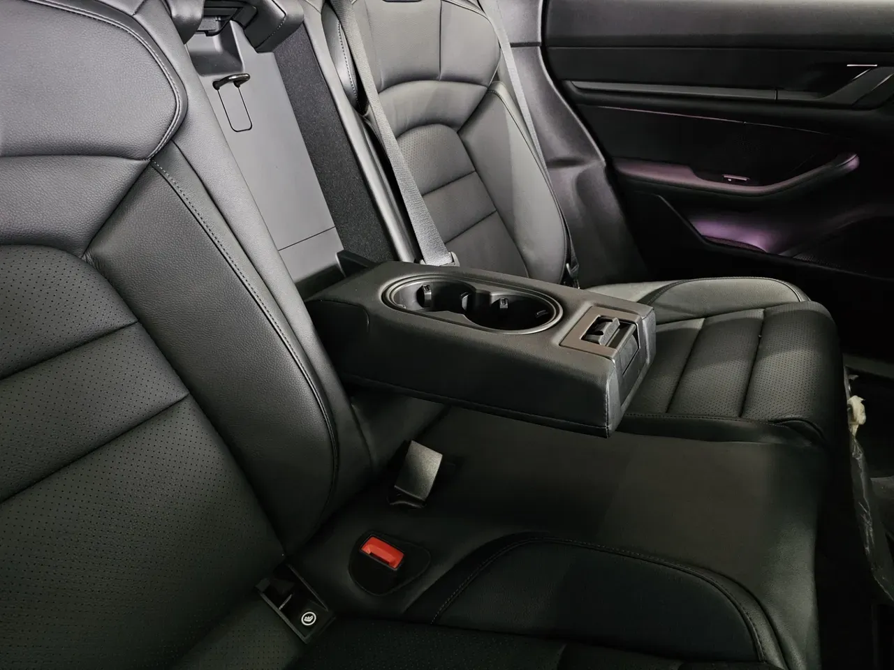 Porsche Taycan - Imagem 20