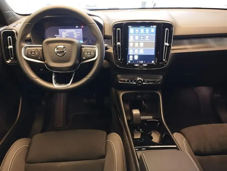 Volvo XC40 Recharge - Imagem 6