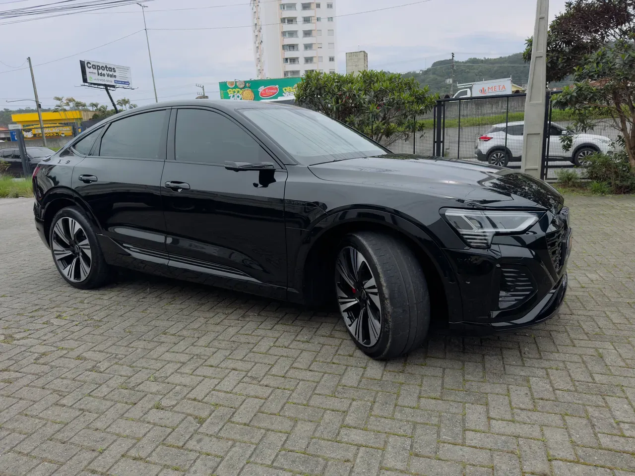 Audi Q8 E-tron - Imagem 3