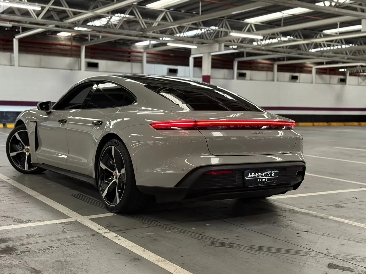 Porsche Taycan - Imagem 2