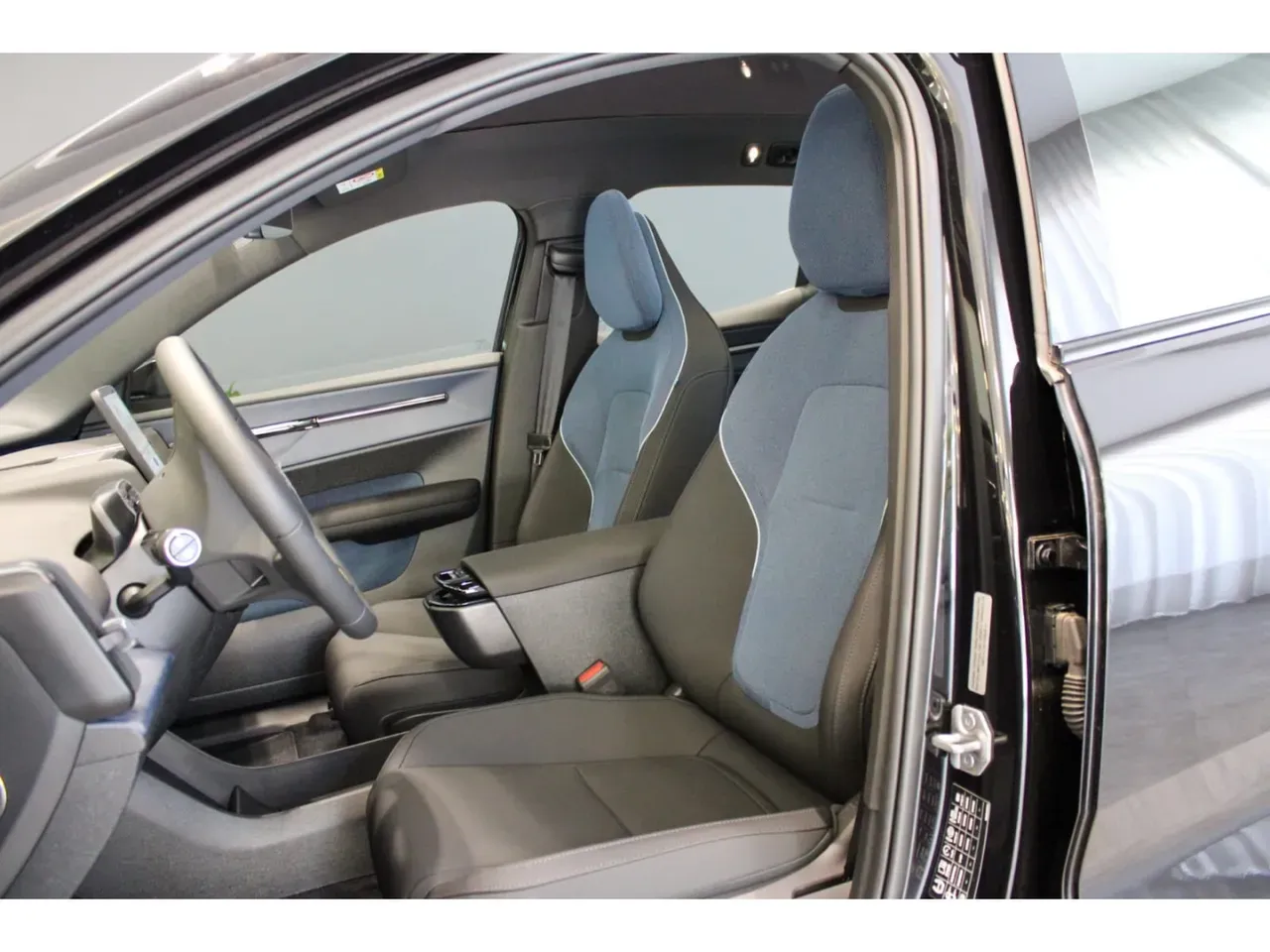 Volvo EX30 - Imagem 12