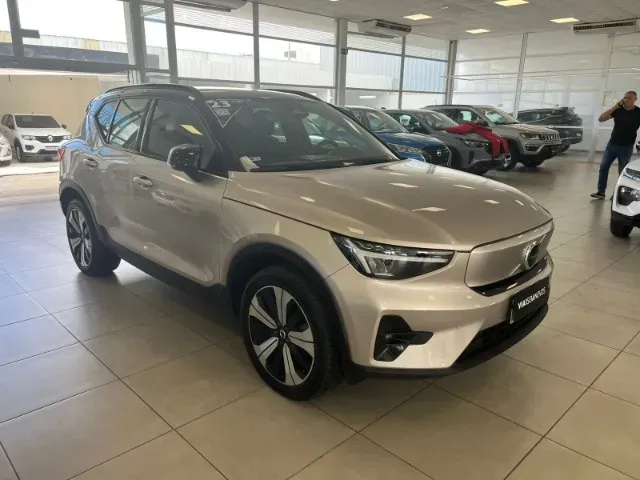 Volvo XC40 Recharge - Imagem 2