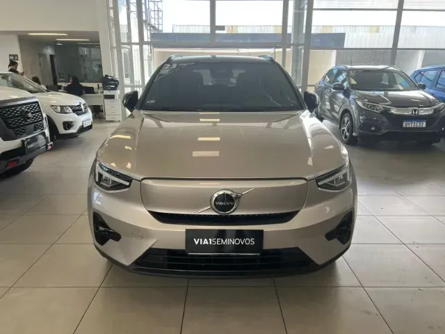 Volvo XC40 Recharge - Imagem 3