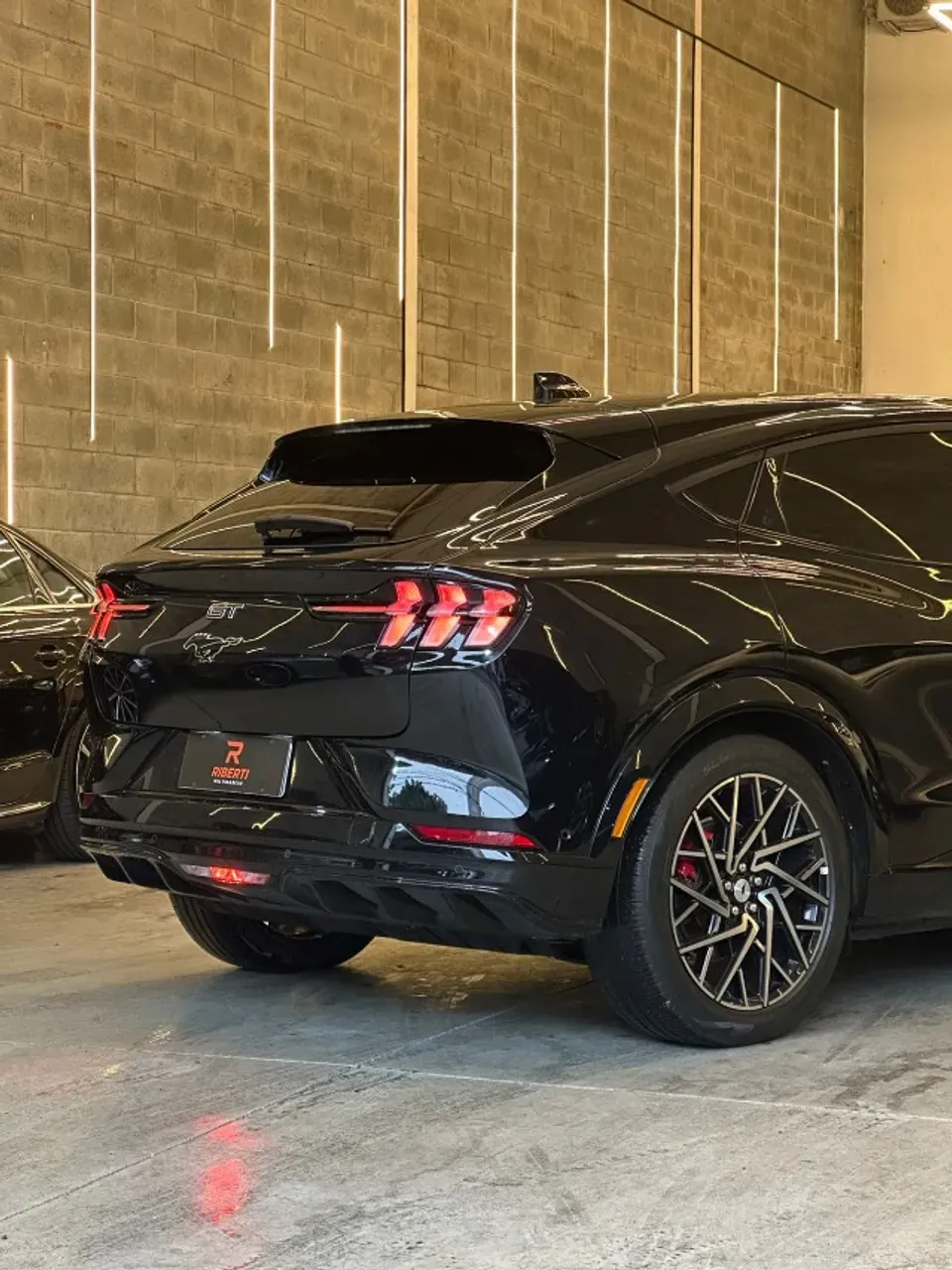 Ford Mustang Mach-e - Imagem 7