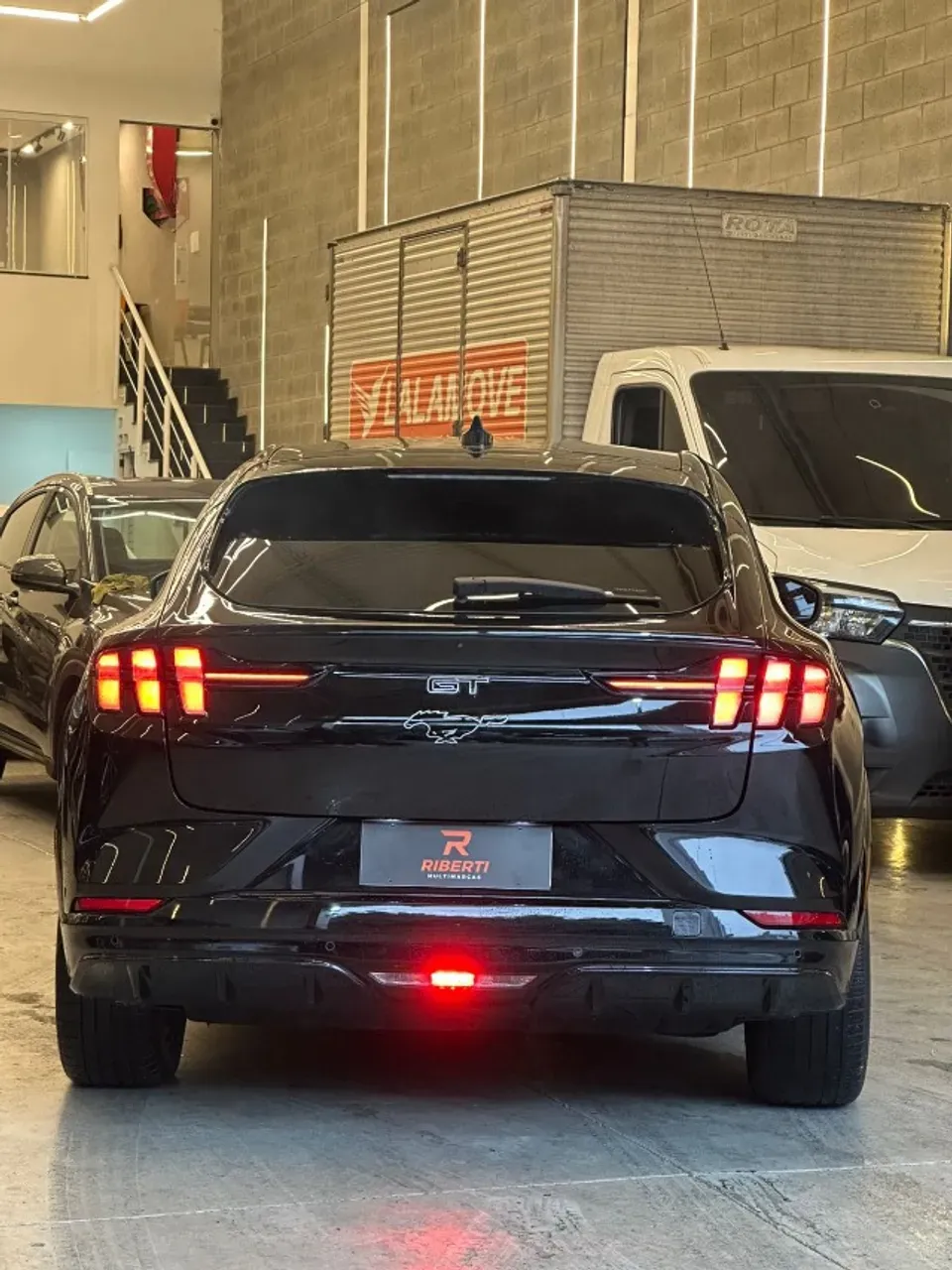 Ford Mustang Mach-e - Imagem 8