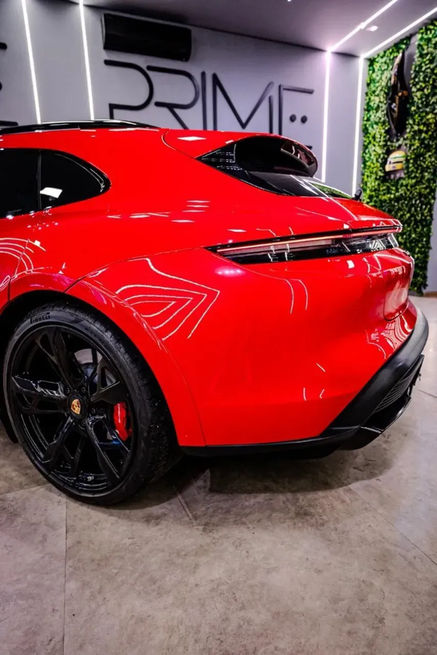 Porsche Taycan - Imagem 10