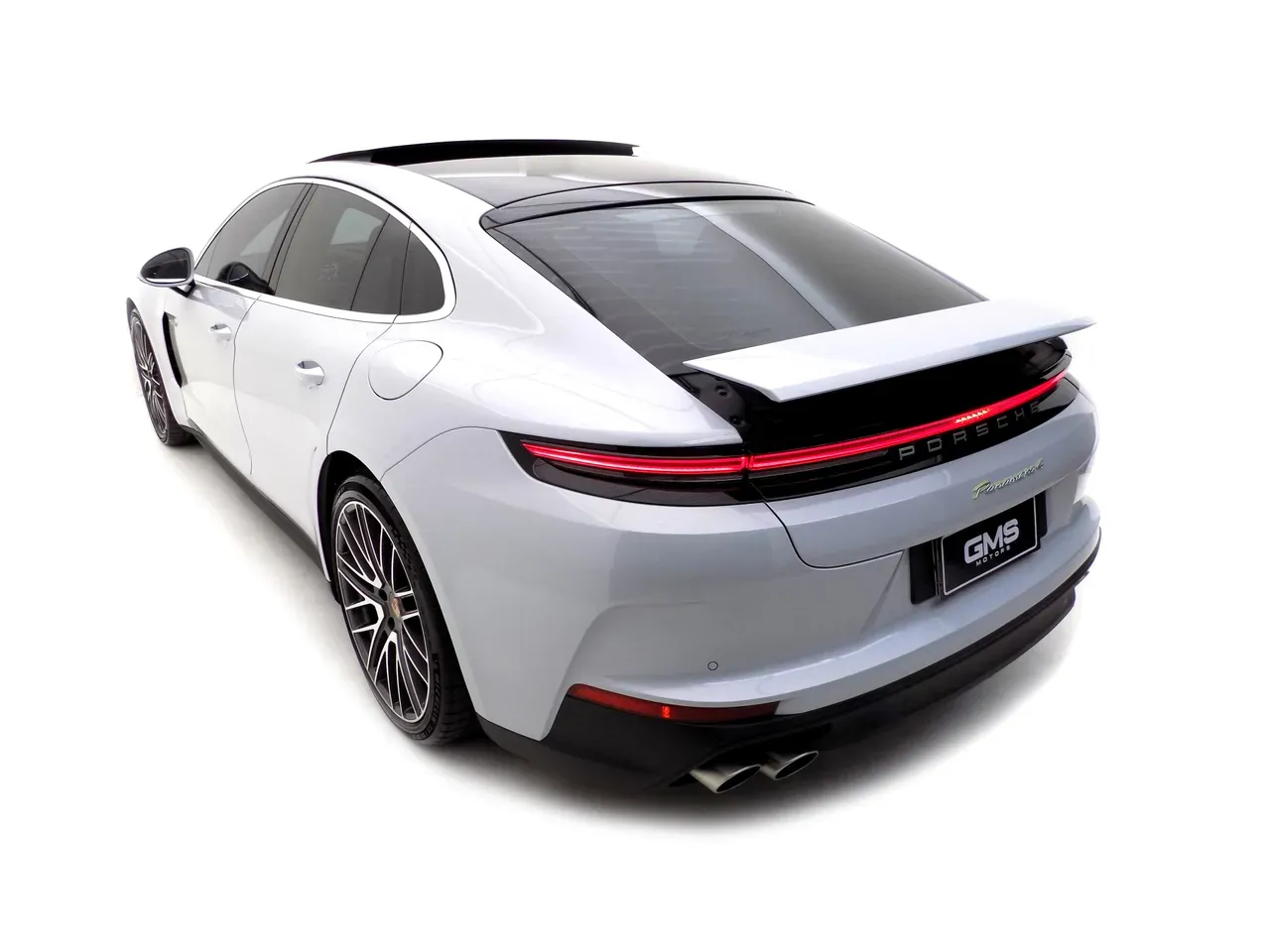 Porsche Panamera 4 E-hybrid - Imagem 4