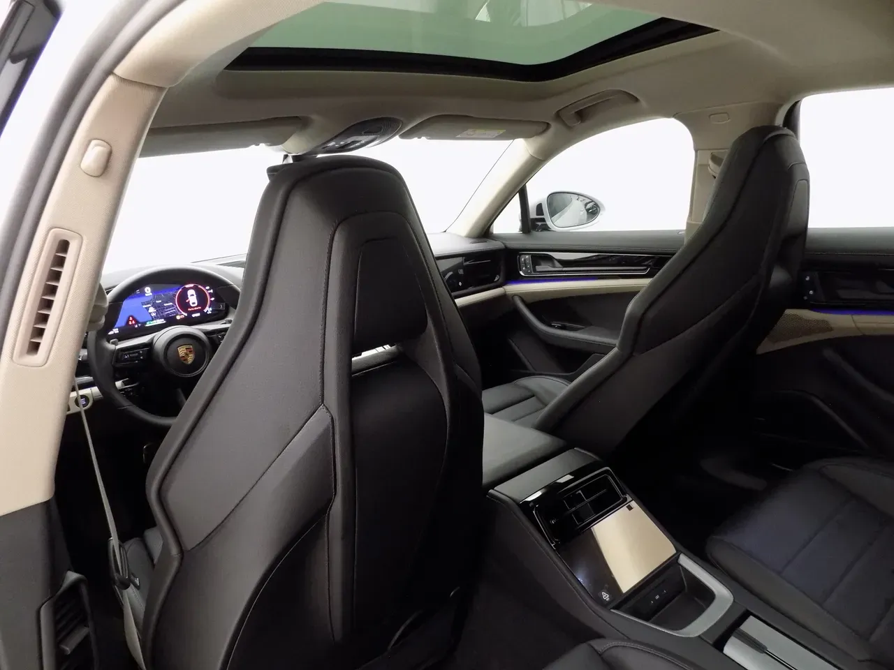 Porsche Panamera 4 E-hybrid - Imagem 18