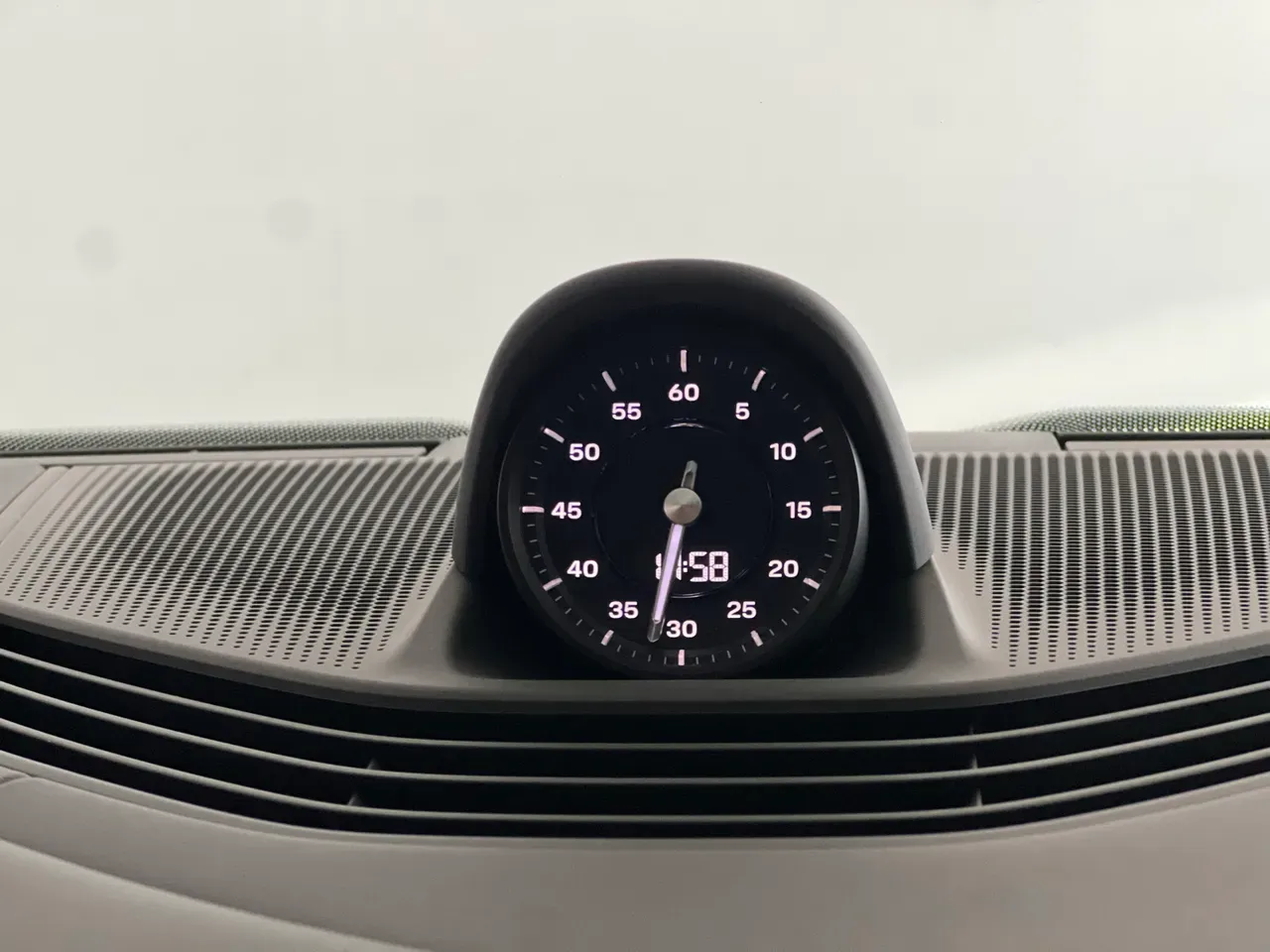 Porsche Taycan - Imagem 16