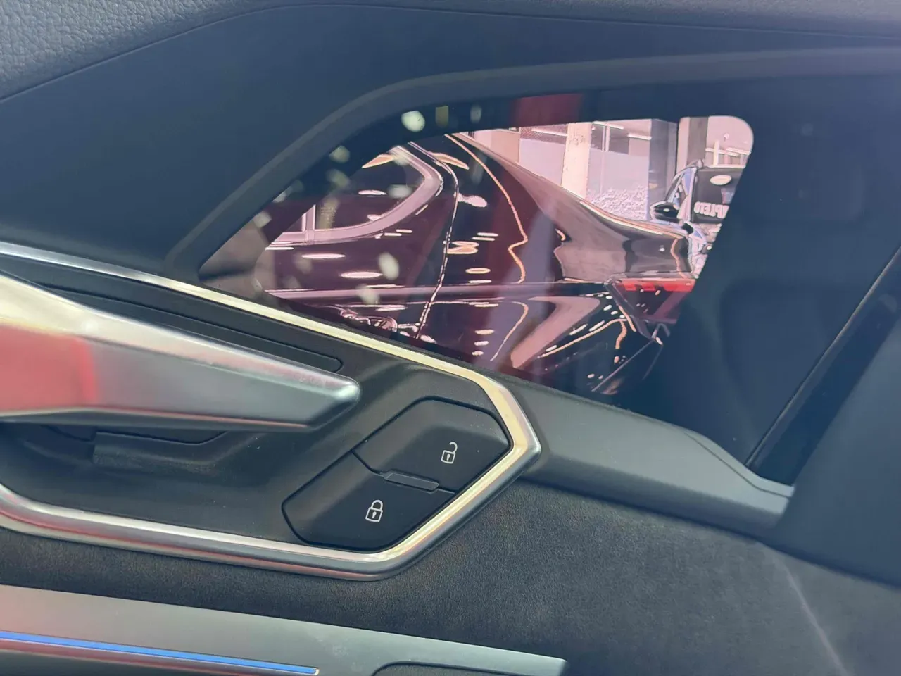 Audi E-tron Sportback - Imagem 13