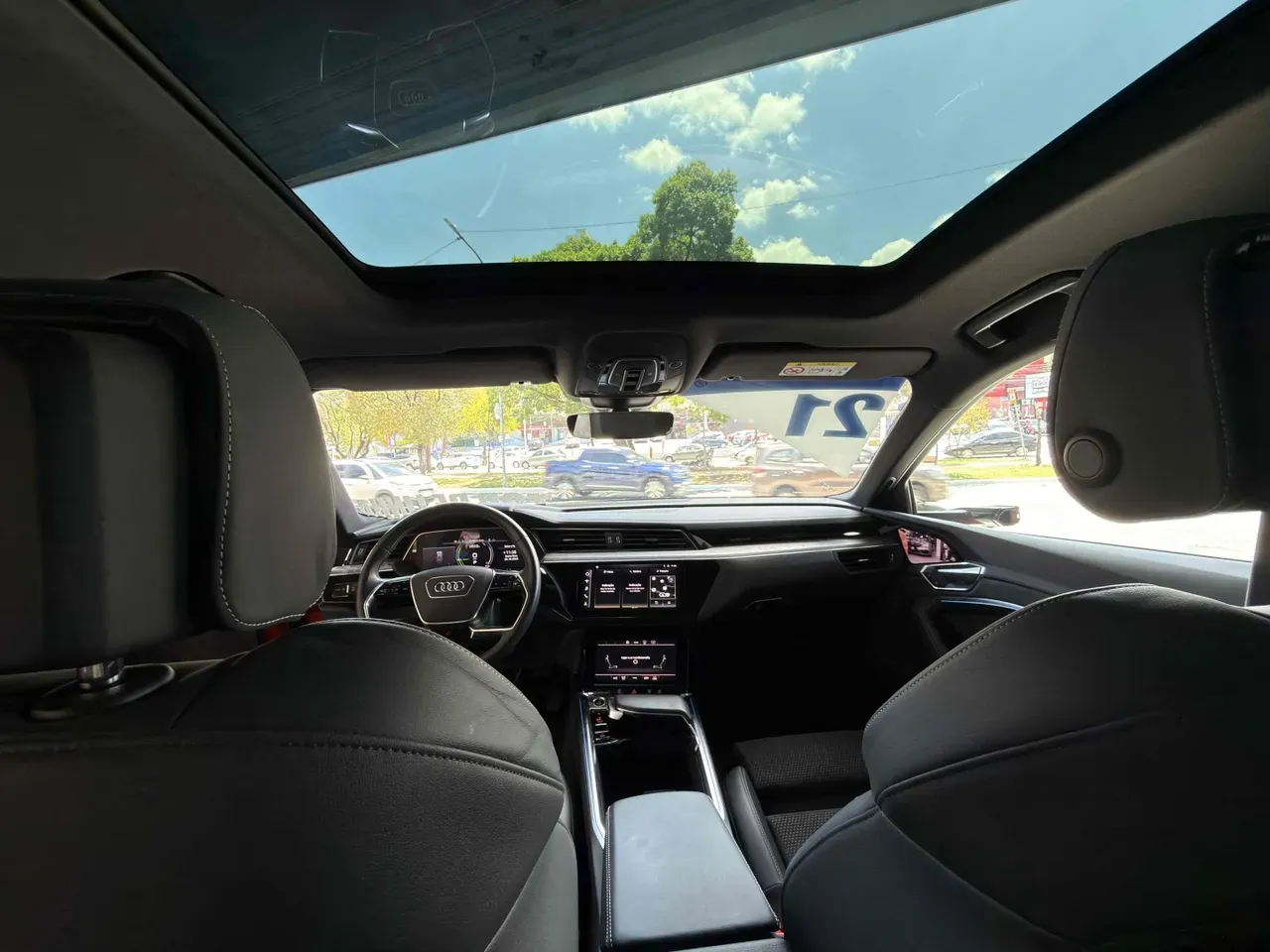 Audi E-tron Sportback - Imagem 18