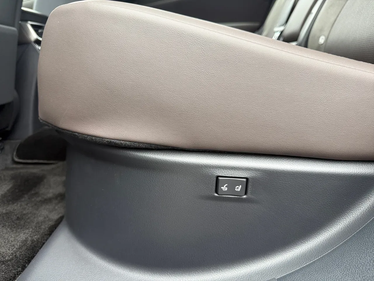 Lexus Nx 450h+ - Imagem 19