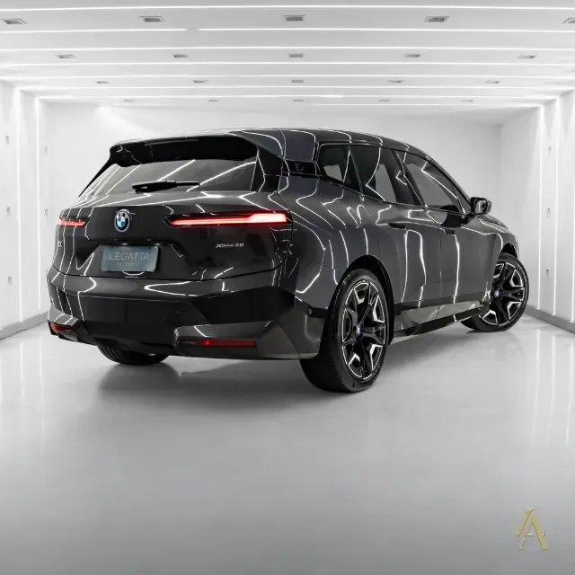 BMW Ix - Imagem 3