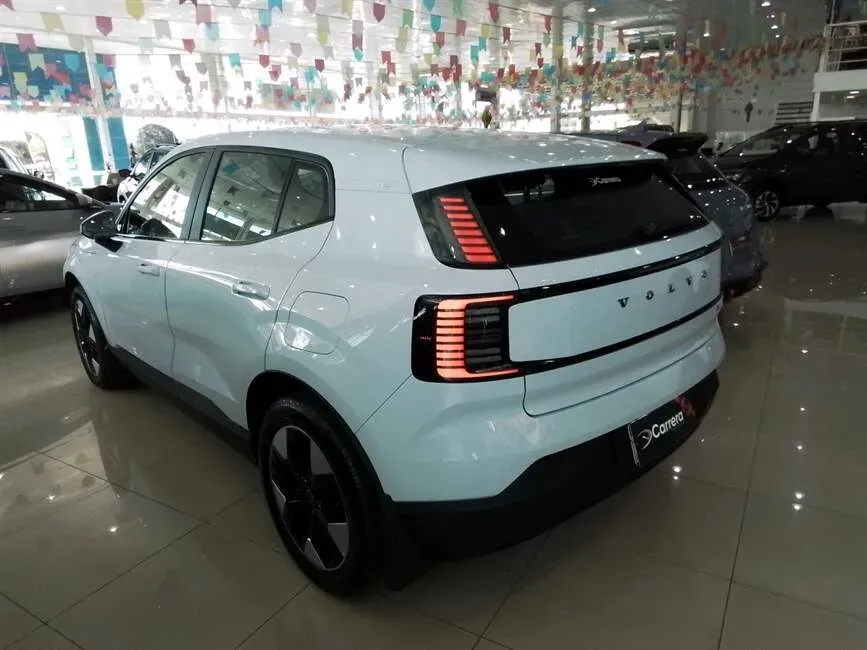 Volvo EX30 - Imagem 2