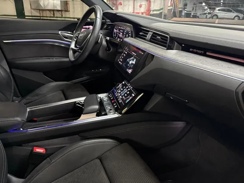 Audi E-tron - Imagem 4