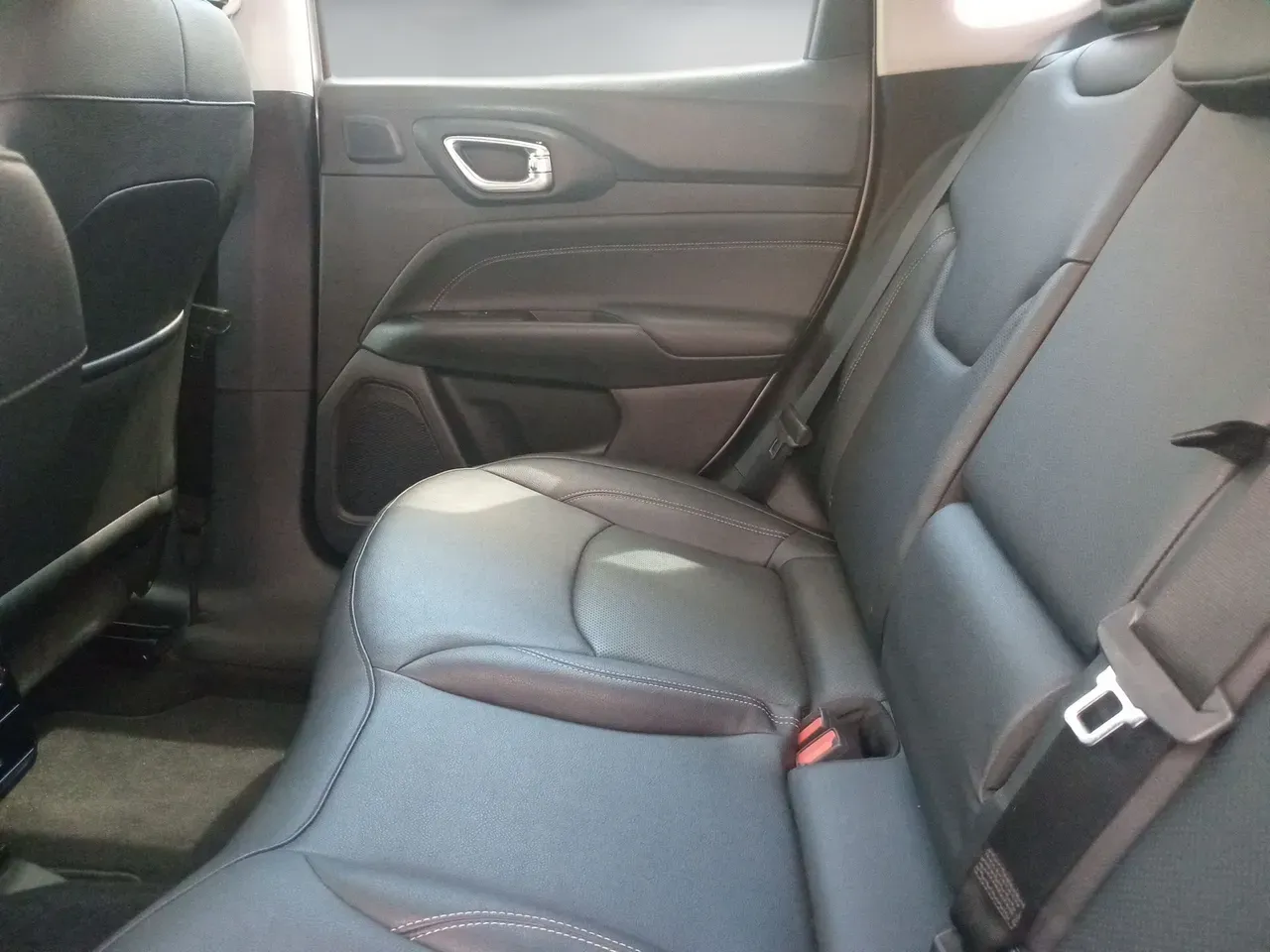 Jeep Compass 4xe Plug-in Hybrid - Imagem 11