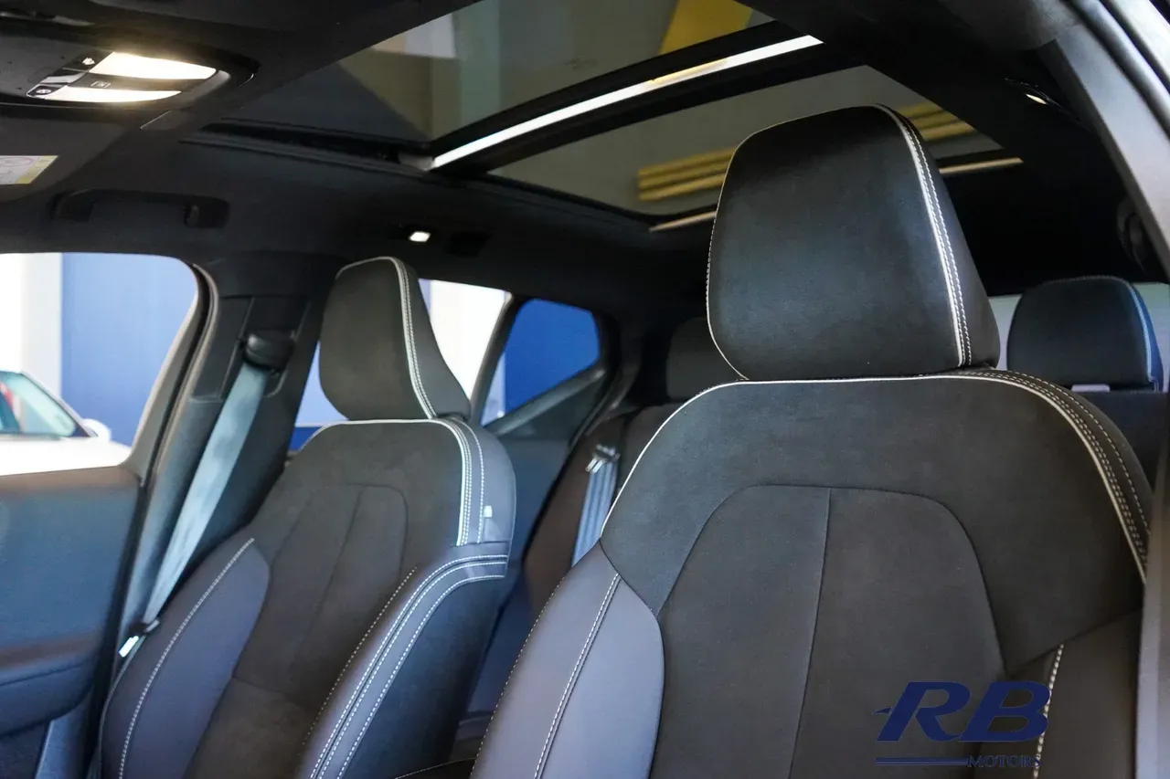 Volvo XC40 Recharge - Imagem 3