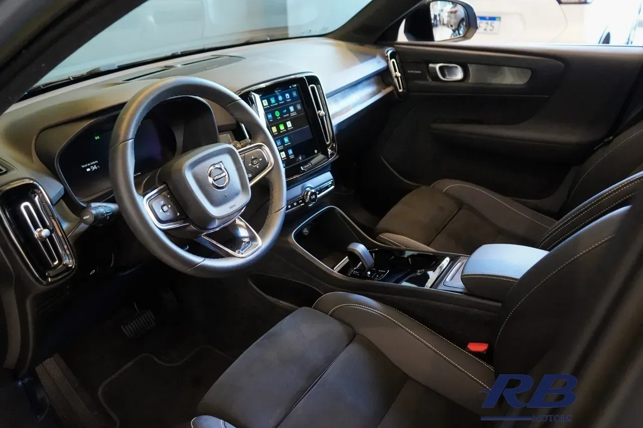 Volvo XC40 Recharge - Imagem 6