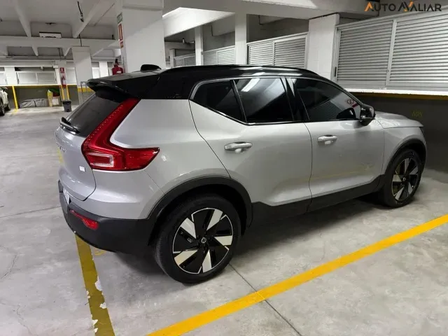 Volvo XC40 Recharge - Imagem 3