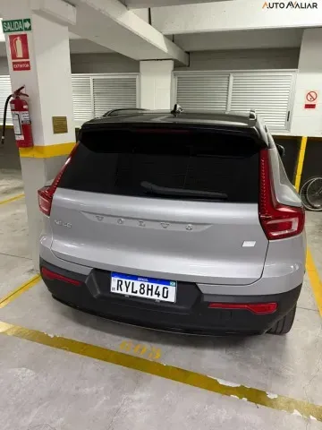 Volvo XC40 Recharge - Imagem 4