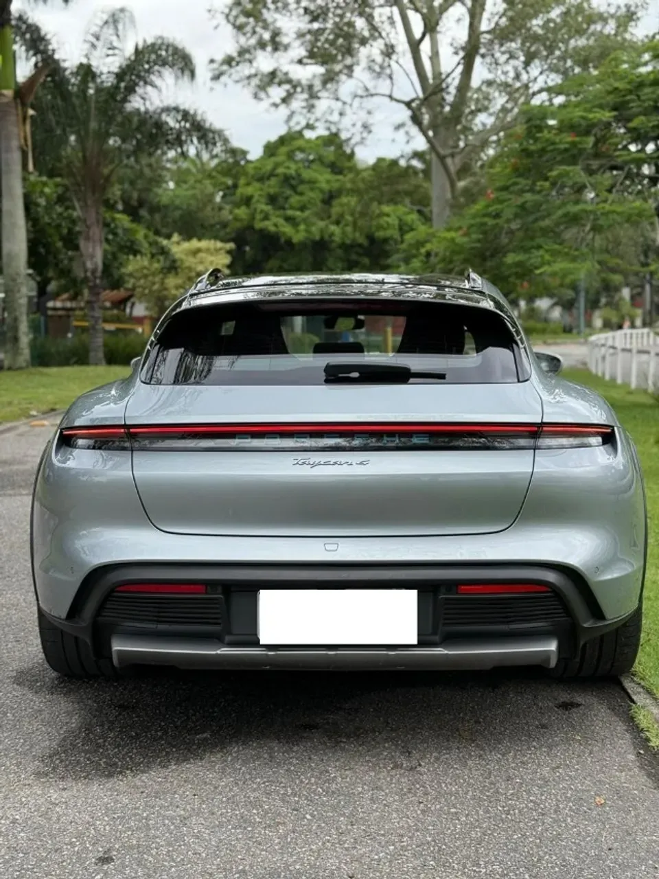 Porsche Taycan - Imagem 5