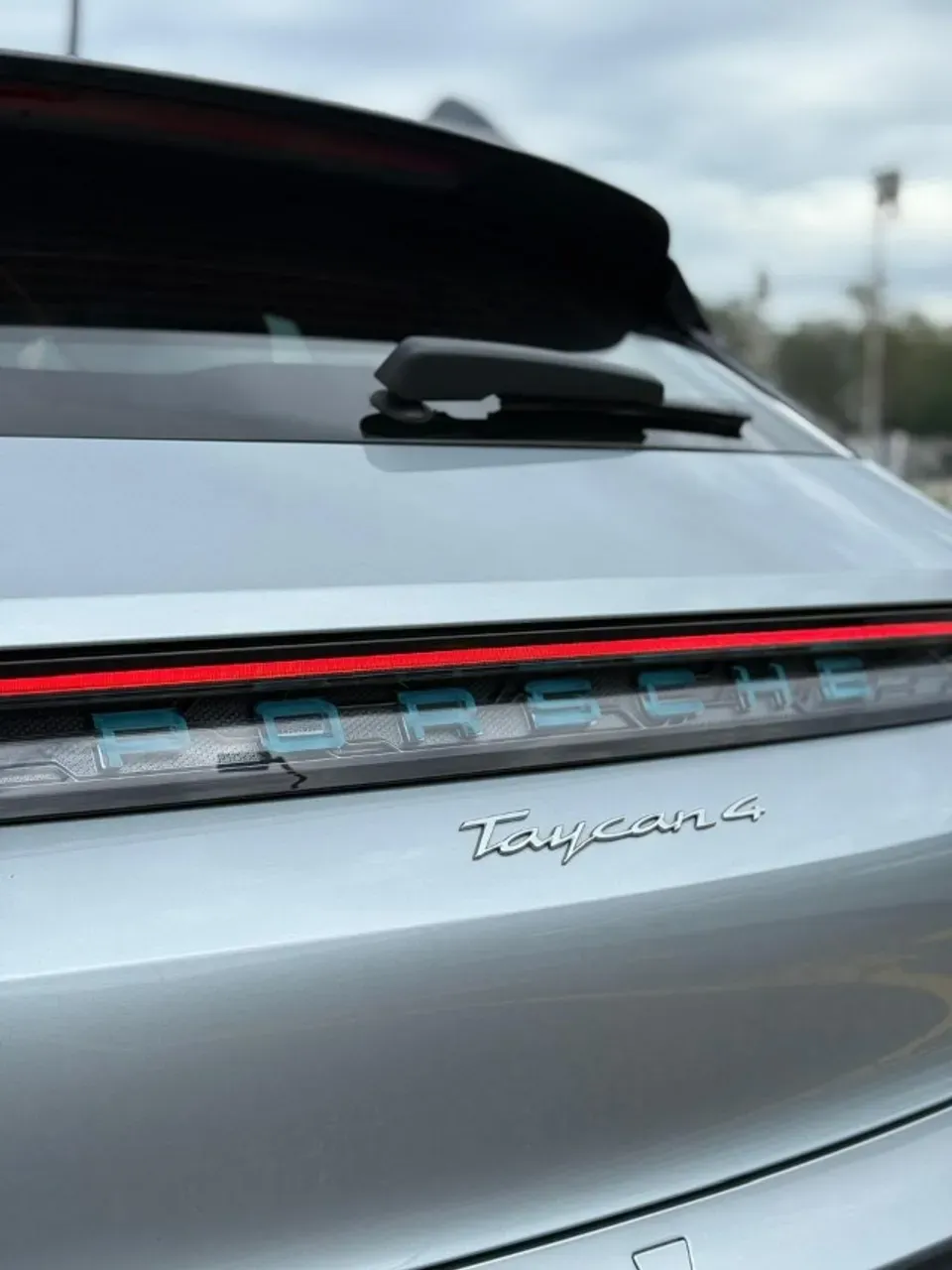 Porsche Taycan - Imagem 6