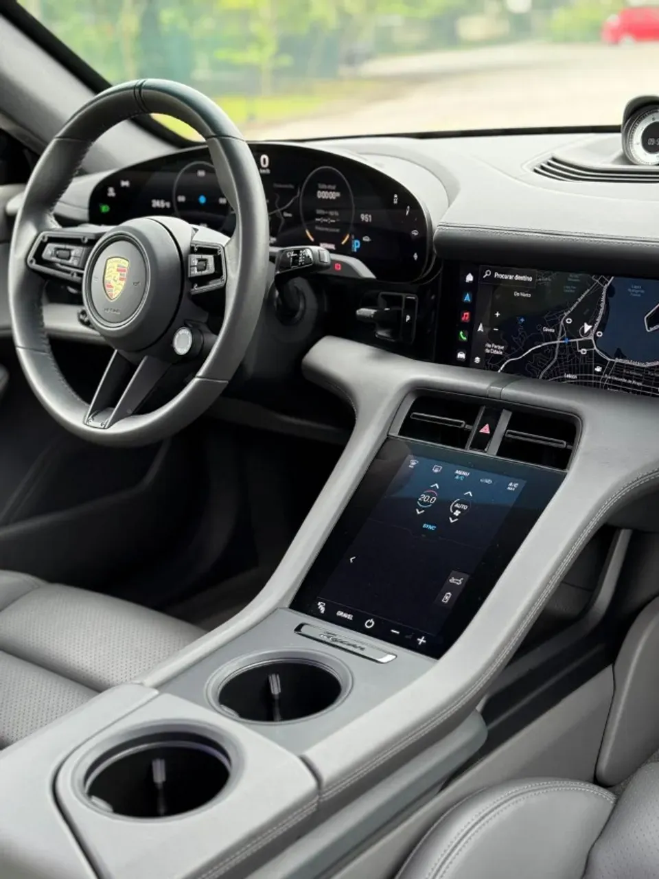 Porsche Taycan - Imagem 10