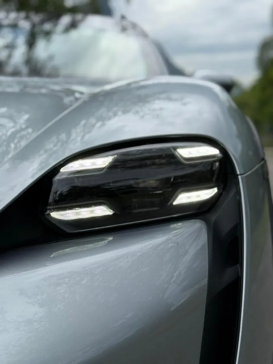 Porsche Taycan - Imagem 17