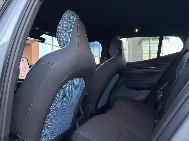 Volvo EX30 - Imagem 18