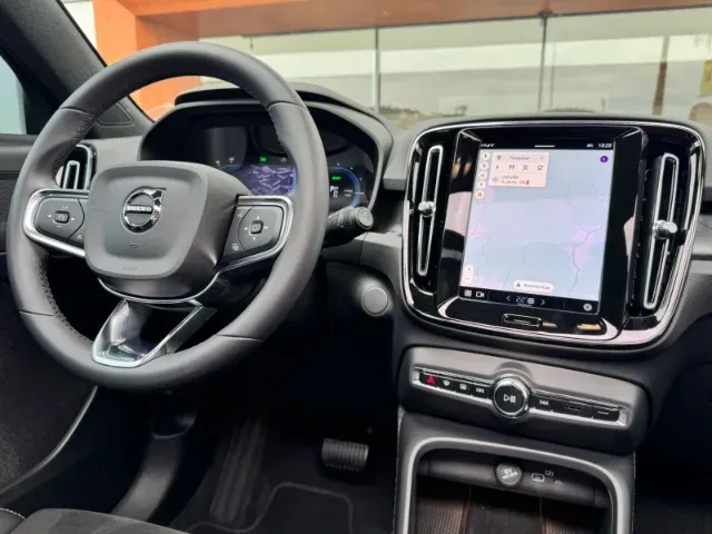 Volvo EX40 - Imagem 11