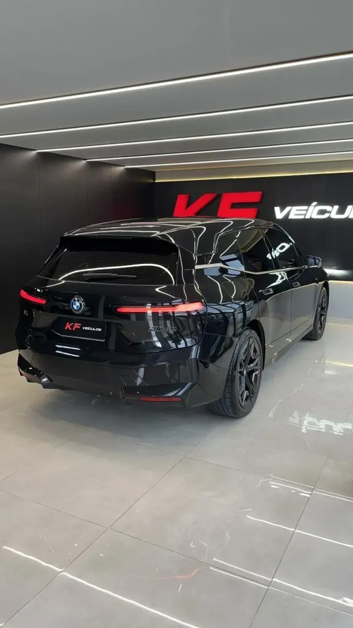 BMW Ix - Imagem 6