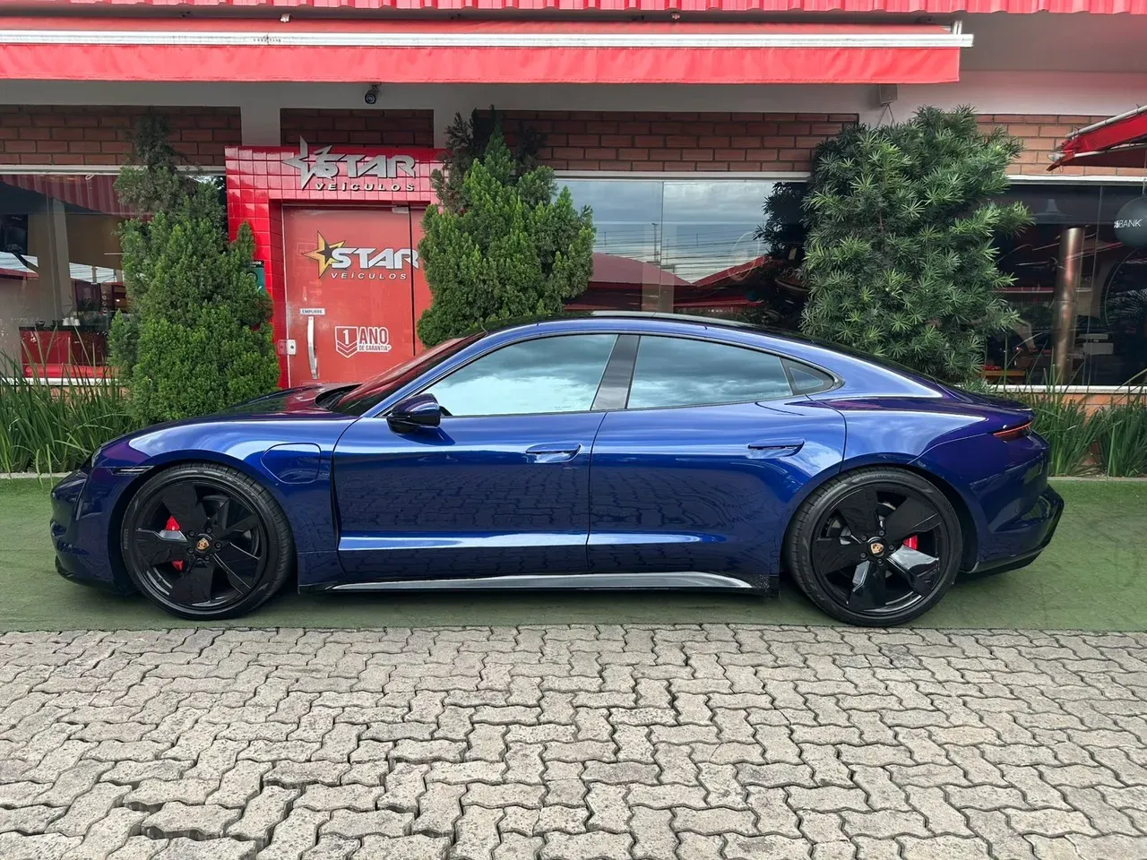 Porsche Taycan - Imagem 8