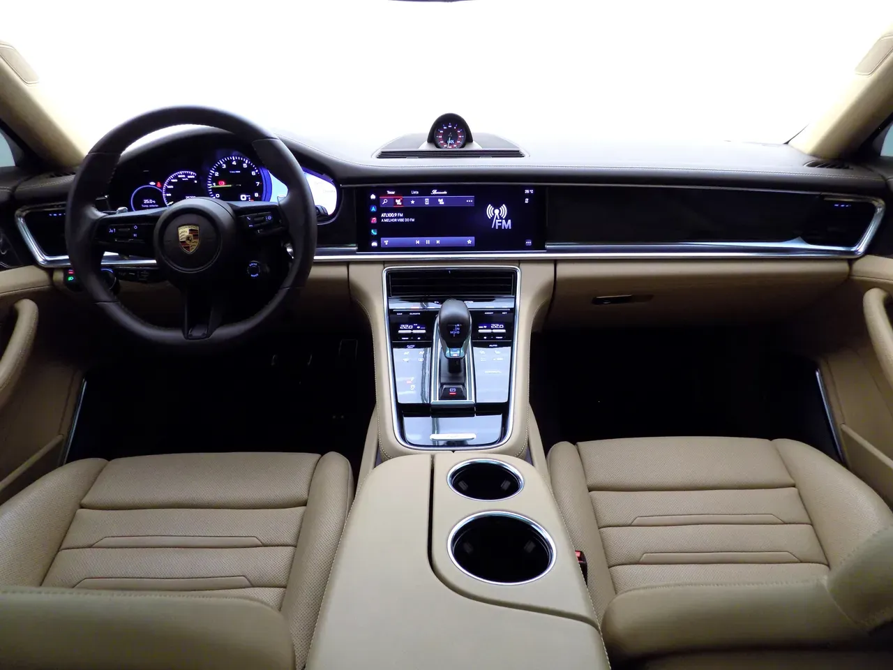 Porsche Panamera 4 E-hybrid - Imagem 6