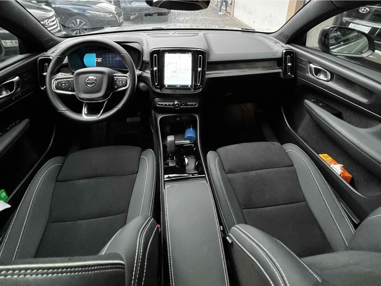 Volvo C40 Recharge - Imagem 8