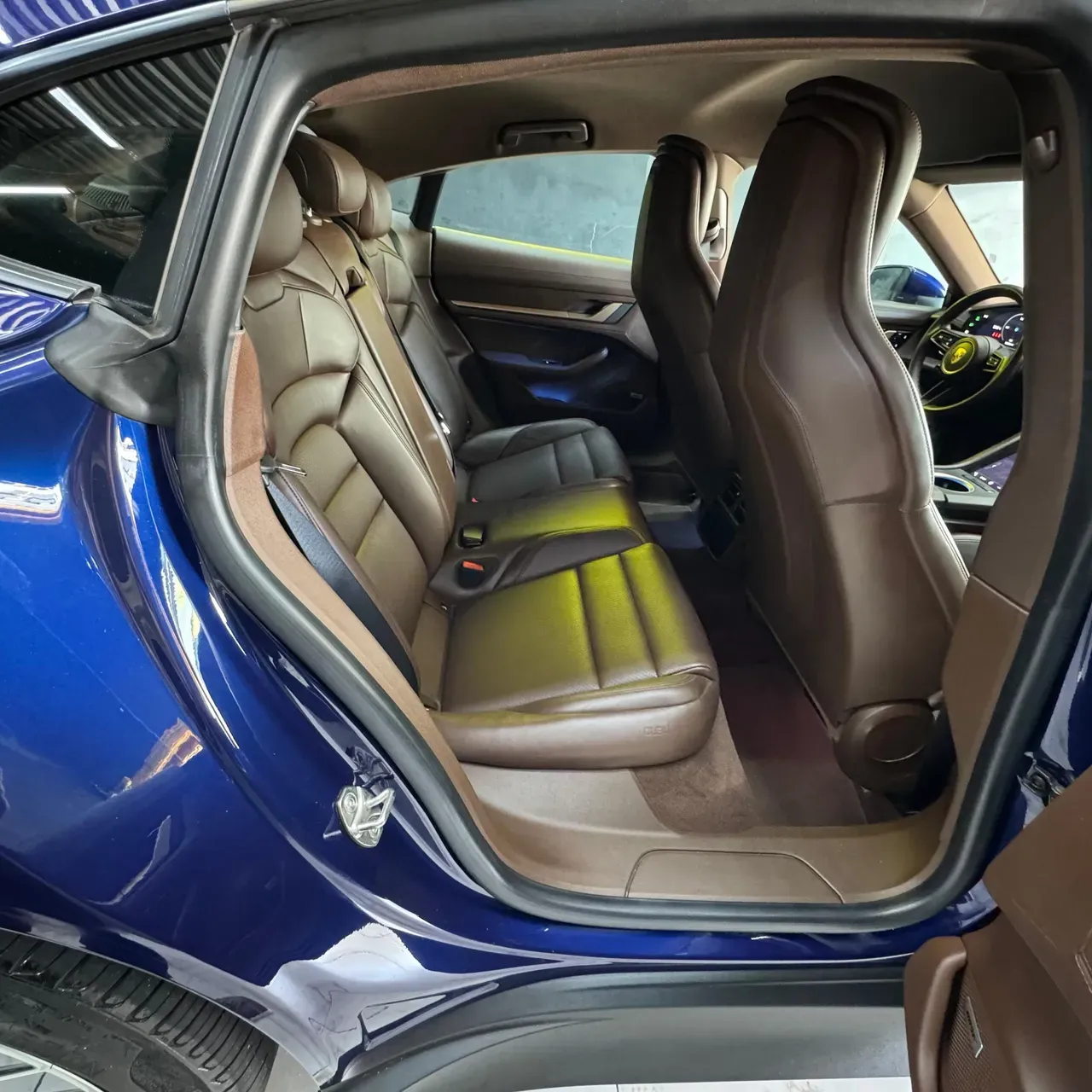 Porsche Taycan - Imagem 14