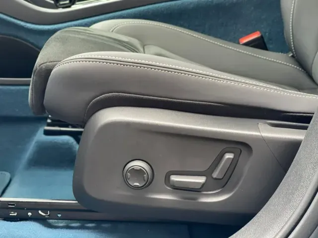 Volvo C40 Recharge - Imagem 13